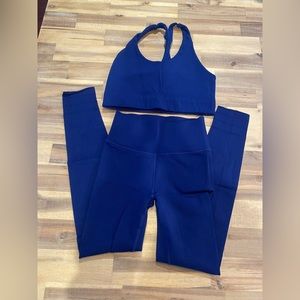 Fabletics NAVY BLUE SCULPTKNIT WORKOUT SET